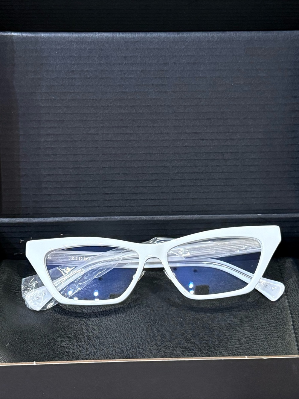 Zigi + Marais Blue light blocking glasses - Modern Marilyn Frame in White